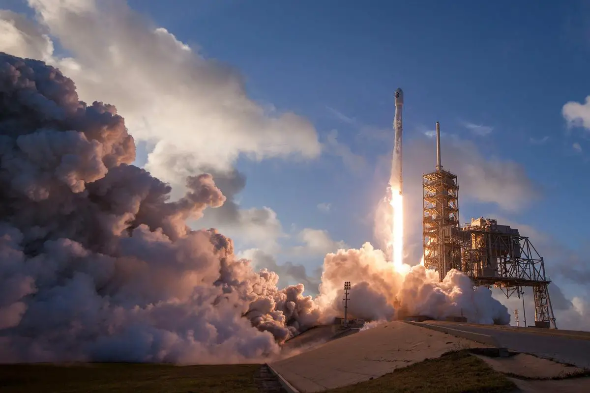 A sleek, streamlined rocket representing Qwik's optimized performance